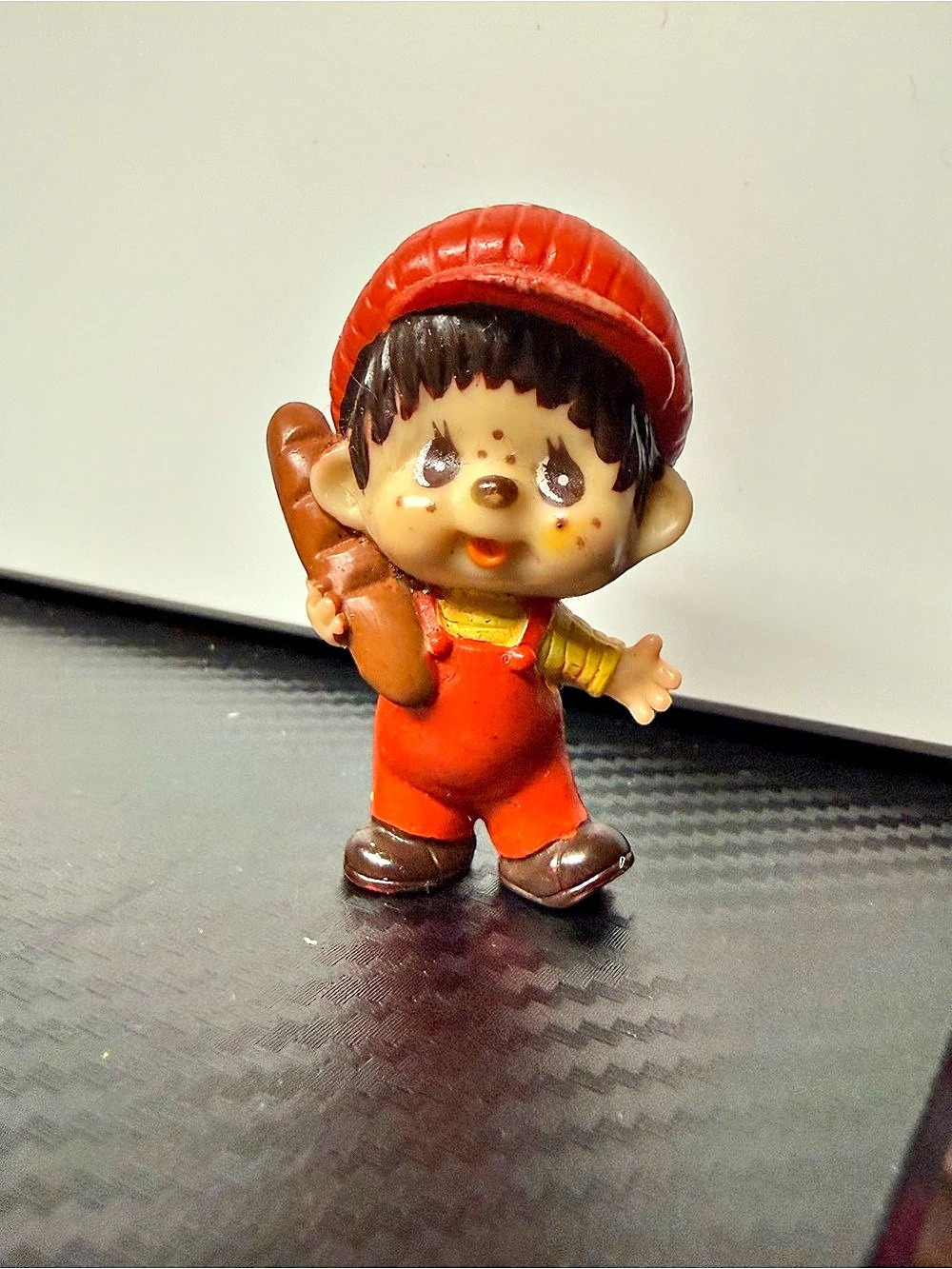Sekiguchi Monchhichi Bread Boy Mini PVC Figure Red & Brown